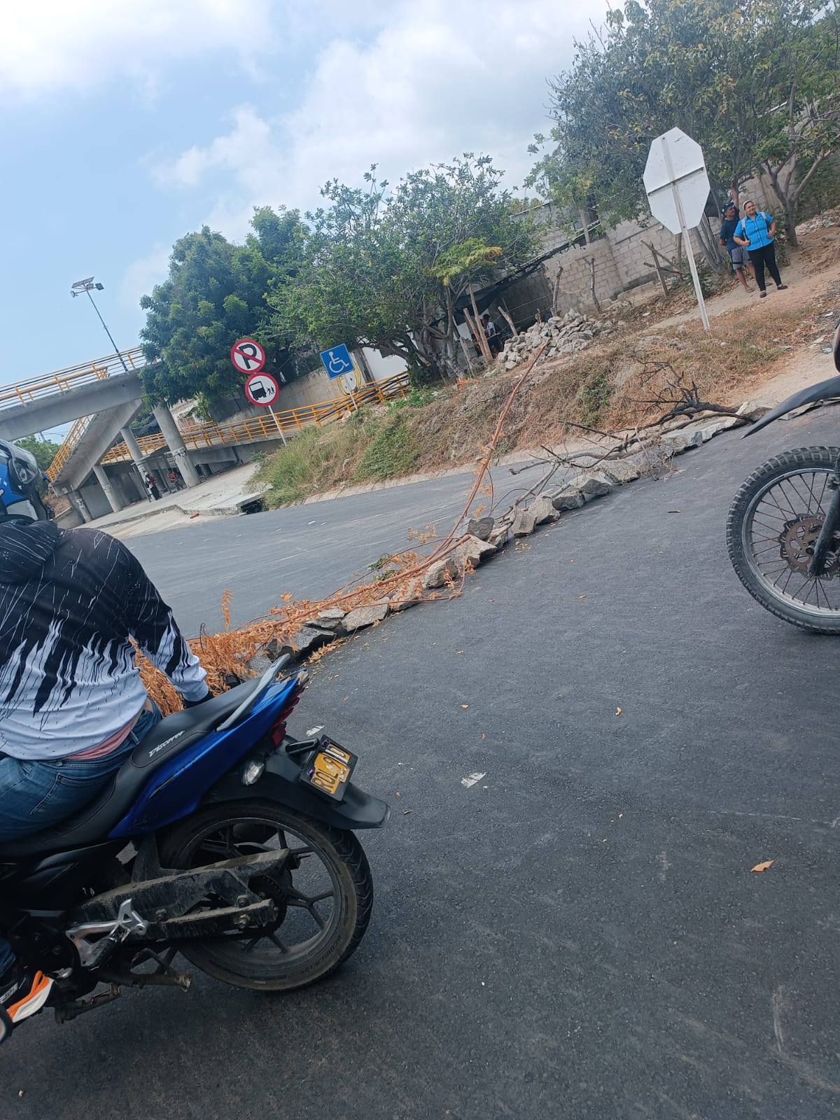 Bloqueada Troncal del Caribe por falta de agua potable – Conexión Colombia